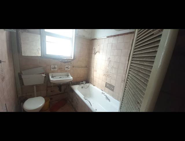 1.5 BEDROOM FLAT FOR SALE IN GLENWOOD